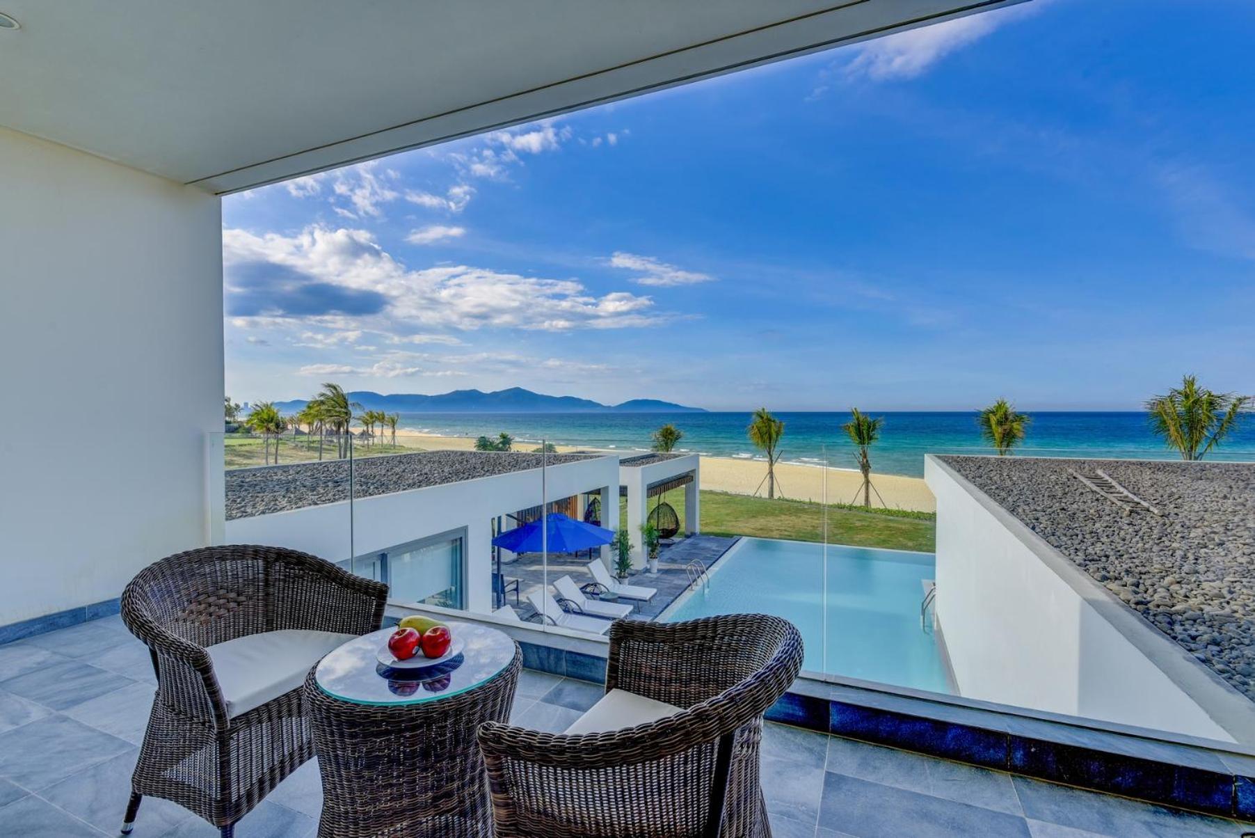 Ocean Pool Retreat In Da Nang